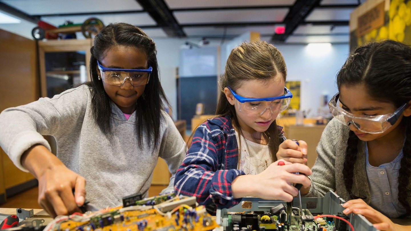 The Importance of Women in STEM Careers