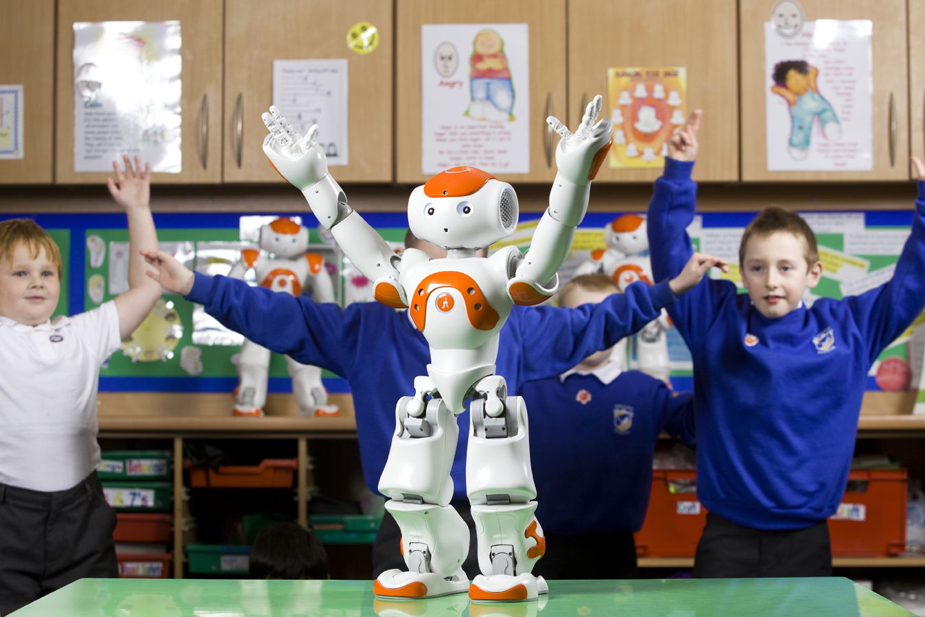 How Robotics Improves Education At School
