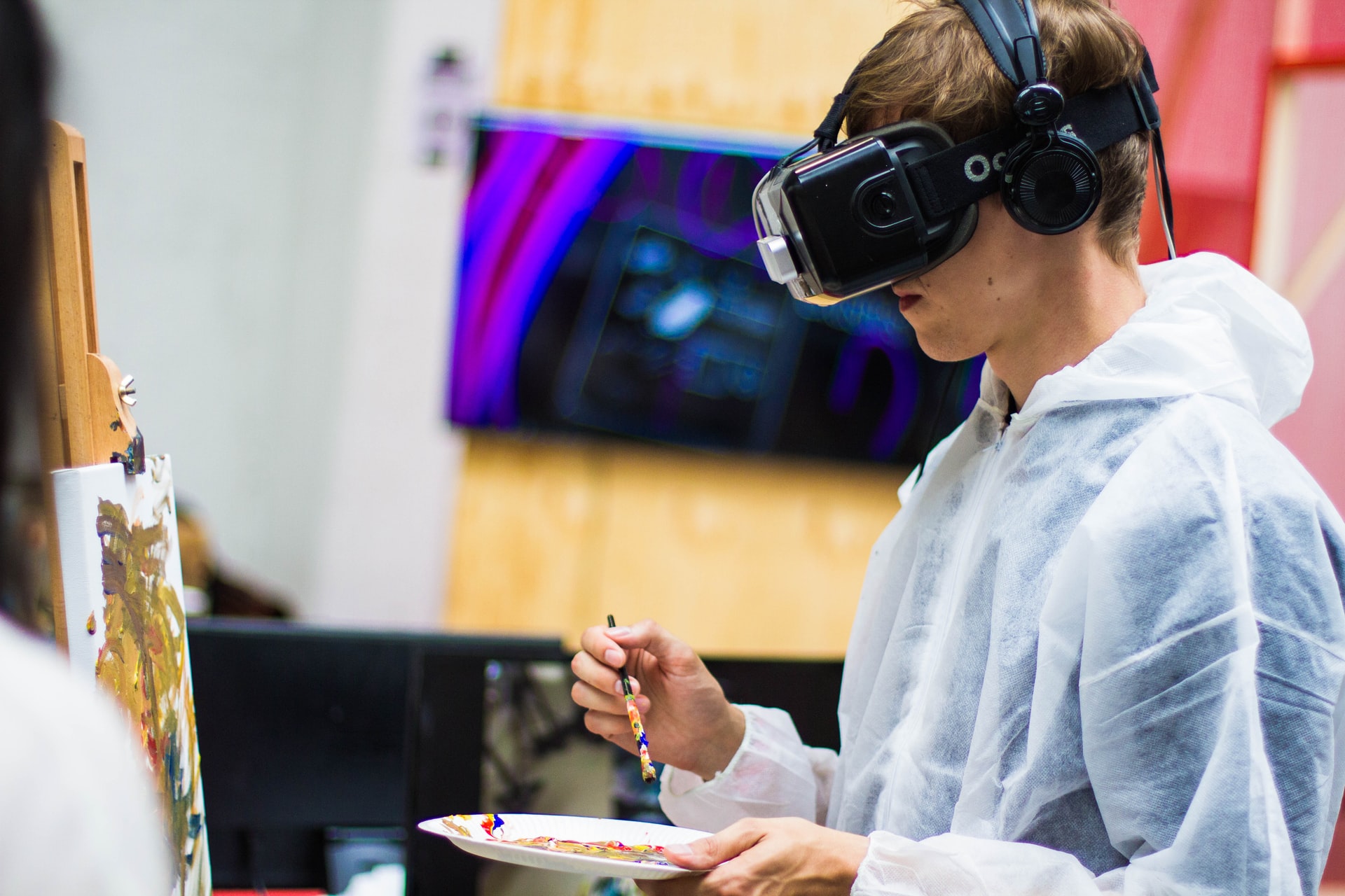How To Use Virtual Reality To Motivate College Students